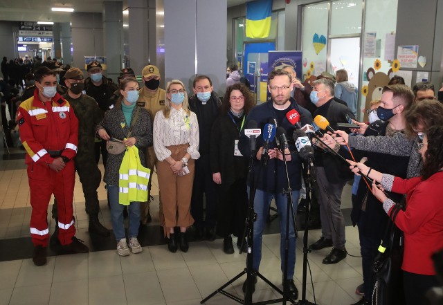 Szczecin z pomocą ukraińskim uchodźcom