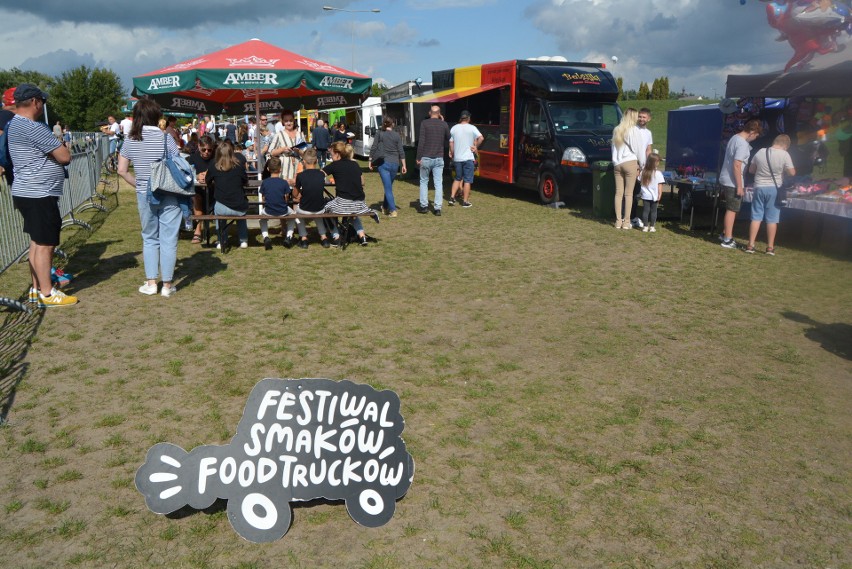 Ostrołęka. Festiwal Smaków Food Trucków. II Smaczny festiwal potrwa do 22.08.2021 r. Zobacz zdjęcia