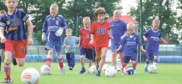 Młodzi piłkarze być może będą mogli rozwijać swoj talent w normalnych warunkach.