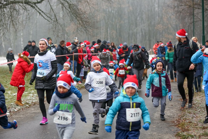 Dzieci pobiegły w Biegu Mikołajów 2017 w Krakowie