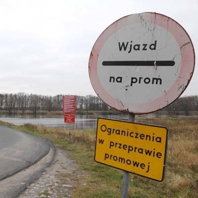 Rozgrywki pomiędzy promiarzami sprawiły, że prom w Pomorsku trzeba będzie omijać z daleka jeszcze przez kilka tygodni