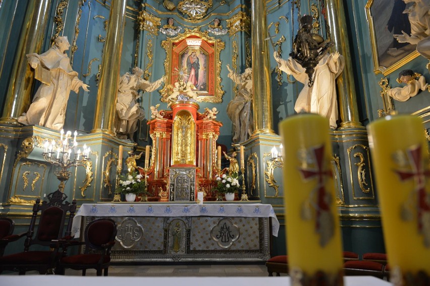Prezbiterium w kościele Franciszkanów w Przemyślu odzyskało historyczny blask. Zobacz zdjęcia!