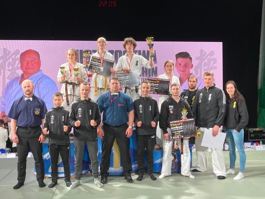 Karatecy Limanowskiego Klubu Kyokushin Karate z siedmioma medalami Mistrzostw Polski [ZDJĘCIA] 