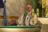 Biskup opolski Andrzej Czaja jest już w domu! Wyszedł ze szpitala po przeszczepie wątroby i pozdrawia wiernych