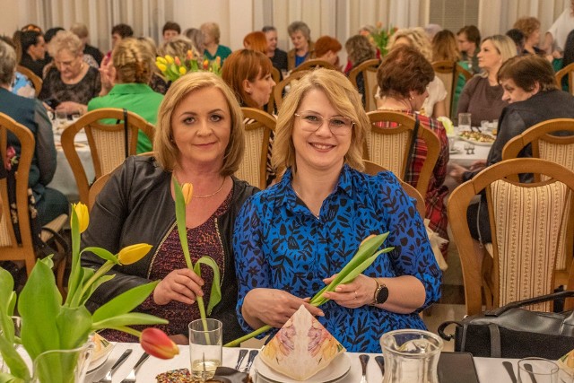 Tradycyjne Gminne Obchody Dnia Kobiet w Sędziszowie odbyły się w restauracji "Złot Róża" z udziałem z pań z całej gminy.