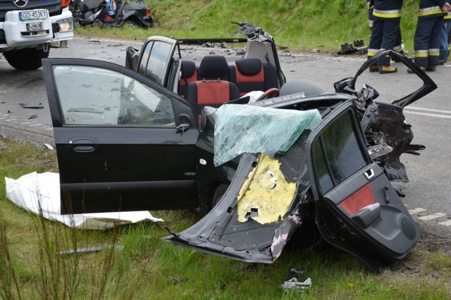 Śmiertelny wypadek koło Nowej Wsi Lęborskiej. 2 osoby nie żyją