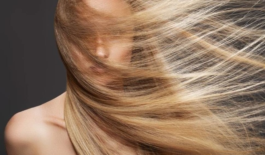 ZAPYTAJ LEKARZA: Jakie suplementy stosować, gdy wypadają włosy?