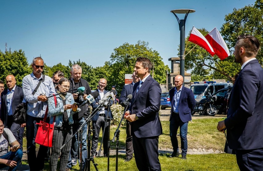 Gdańsk: Rafał Trzaskowski, prezydent Warszawy i kandydat na prezydenta RP w czwartek 4.06.2020 w stolicy Pomorza 