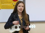 Międzyszkolny Festiwal Piosenki Obcojęzycznej w X Liceum Ogólnokształcącym w Radomiu. Poznaj zwycięzców, zobacz zdjęcia