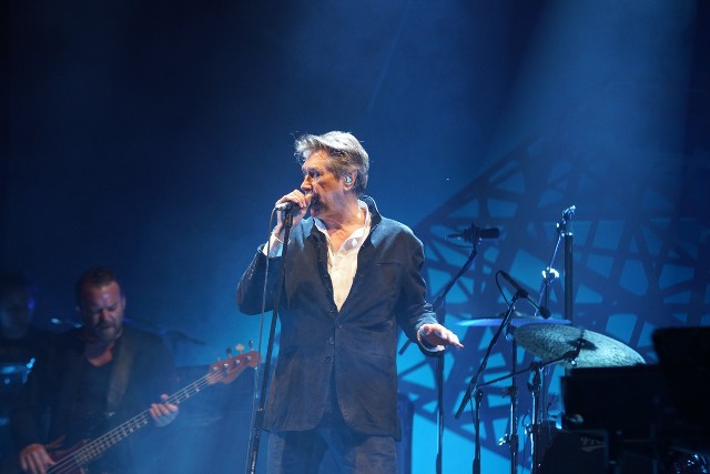 Pierwszą gwiazdą 12. Festiwalu Legend Rocka był brytyjski wokalista Bryan Ferry. 20 lipca zaśpiewał w Dolinie Charlotty. Zobacz także: 12. Festiwal Legend Rocka. Koncert Kasi Lins [zdjęcia, wideo];nf