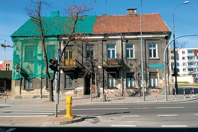 Według właściciela, stan techniczny budynku jest bardzo zły. Widać jednak, że zachowało się tu sporo historycznych elementów &#8211; m.in. balustrady, kształty okien czy drzwi snycerskie.