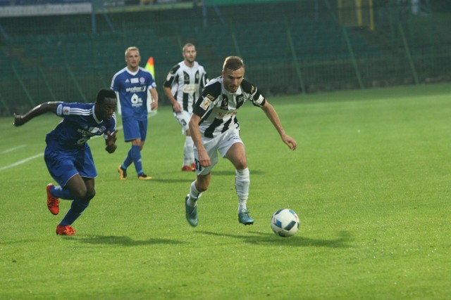 W ostatnim spotkaniu piłkarze Sandecji na swoim stadionie pokonali 2:1 Wigry Suwałki