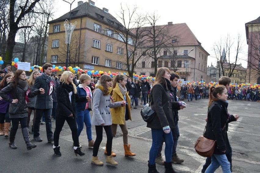 Studniówka 2014. Polonez Maturzystów w Zabrzu