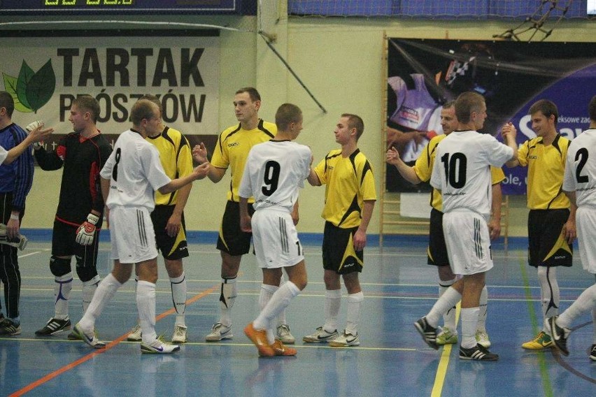 II liga futsalu Marioss Gazownik Wawelno - Reneks Grajów 4:6