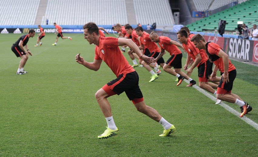 Polska - Szwajcaria. Biało-czerwoni sprawdzili stan murawy na Stade Geoffroy-Guichard [GALERIA]