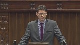 Poseł okupował mównicę. Awantura podczas ostatniego posiedzenia Sejmu (WIDEO)