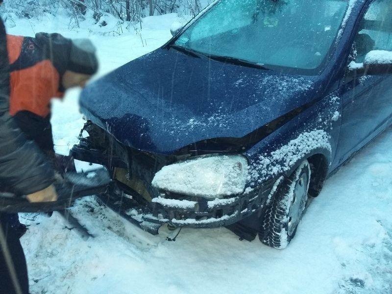 Wypadek zablokował drogę w dolinie Popradu [ZDJĘCIA]