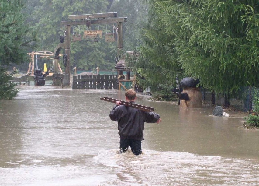 Powódź w Cieszynie spowodowana przez ulewne deszcze była już...
