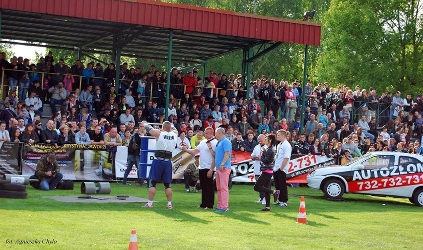 Strongmani w Jaworznie rywalizowali na stadionie Azotanii [ZDJĘCIA]