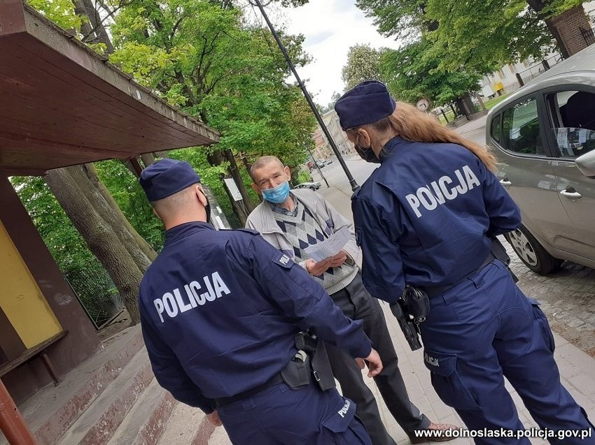 Po wprowadzeniu żółtej strefy na terenie całej Polski,...