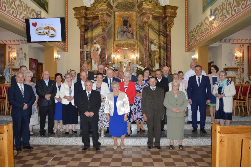 Wspaniały jubileusz 50-lecia pożycia świętowało trzynaście...