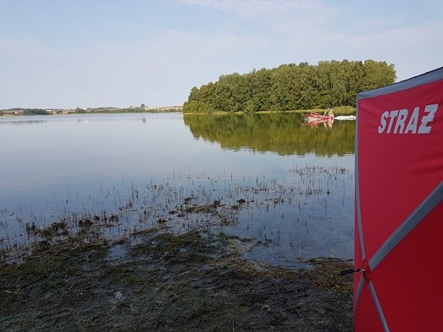 Tragedia w Kiedrowicach (gm. Lipnica). W miejscowym jeziorze utonął mężczyzna.