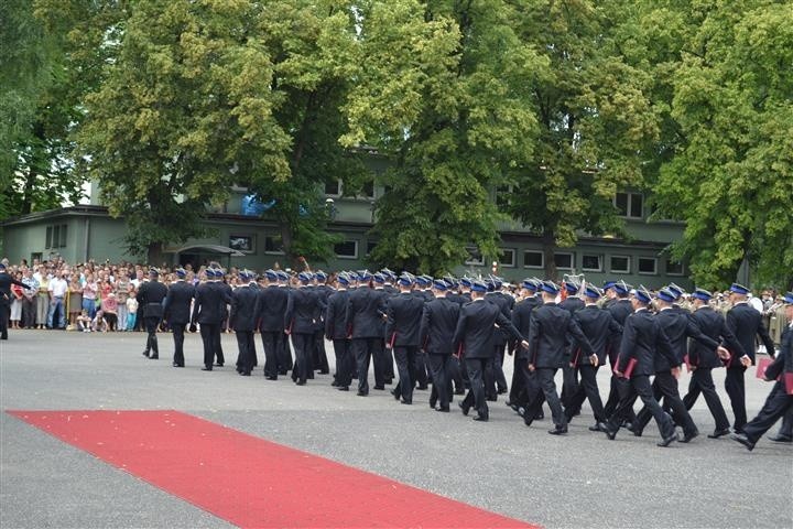 Stopień młodszego aspiranta uzyskało 112 absolwentów...