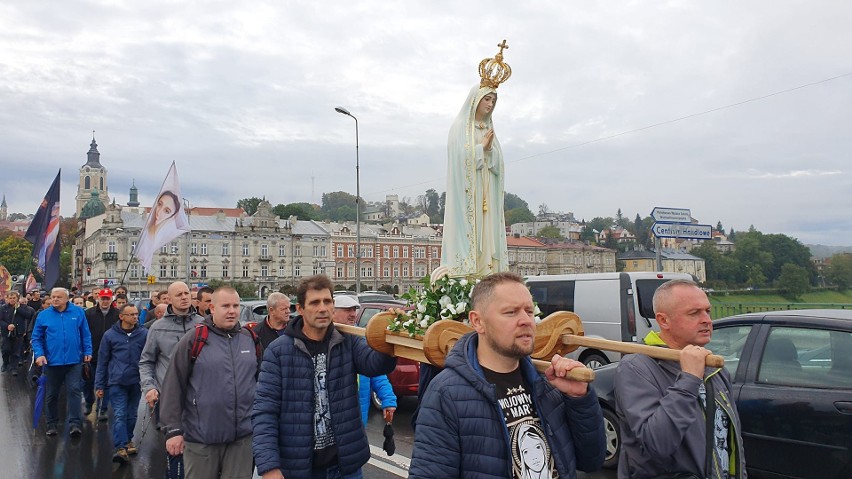 Męski Różaniec w Przemyślu. Fotografie z różnych...