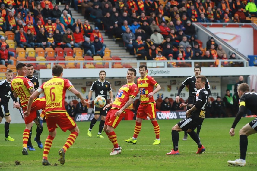 Jagiellonia Białystok w piątek zmierzy się z Koroną Kielce w...