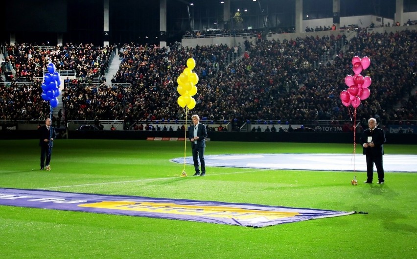 PKO Ekstraklasa. Udana parapetówka Pogoni Szczecin. Lechia Gdańsk pokonana, pierwszy komplet widzów na nowym stadionie