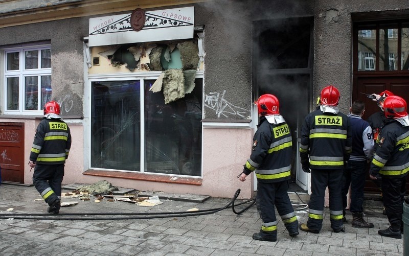 Wybuch butli w lokalu przy al. Bohaterów Warszawy