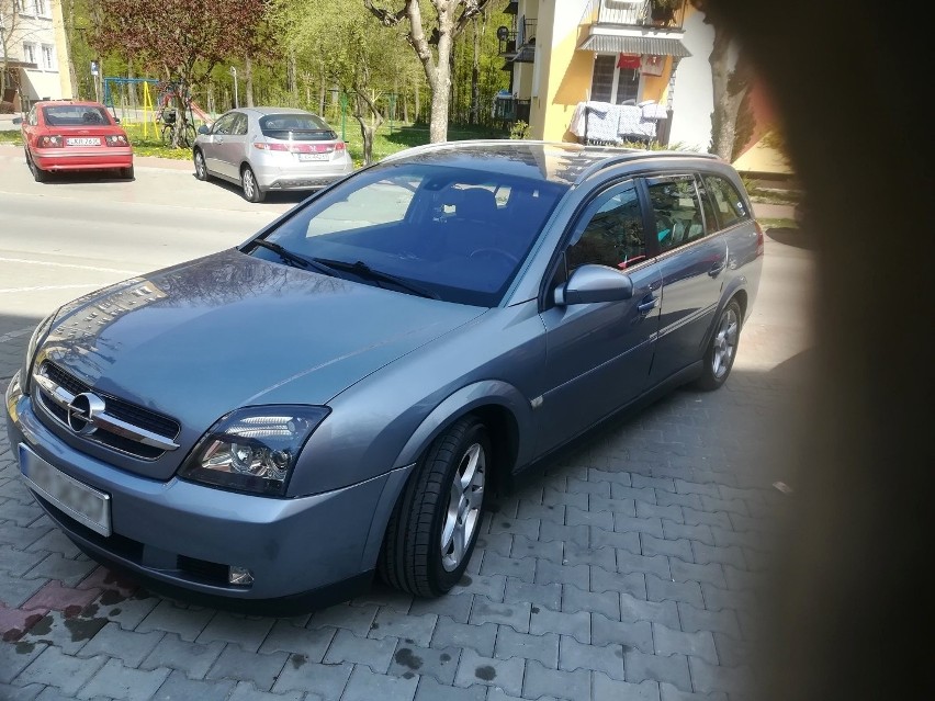 10. Opel Vectra (C)...