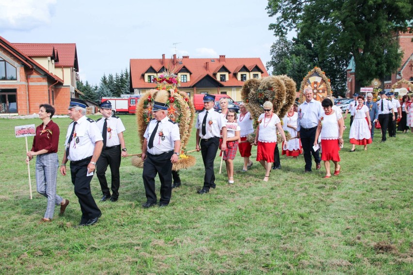 Rolnicy świętowali na Przeglądzie Wieńca Dożynkowego Gminy Mielec w Chorzelowie [ZDJĘCIA]