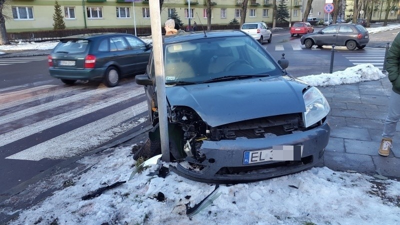 Wypadek na ul. Kapsrzaka. Są ranni, w tym 4-letnie dziecko! [zdjęcia]