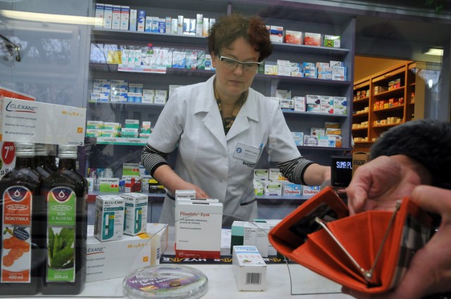 Pacjenci wciąż pytają w aptekach o darmowe leki