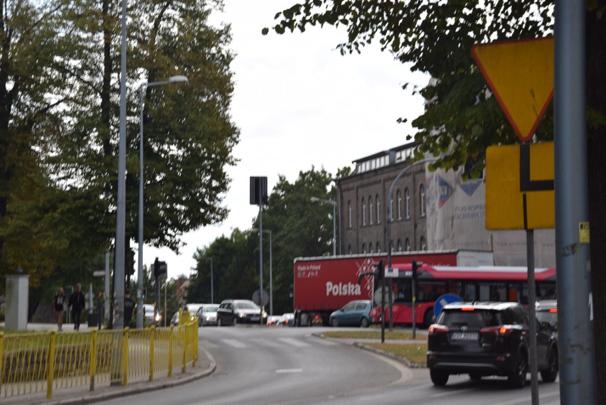 Stargard. Zderzenie ciężarówki z samochodem osobowym. Nikt nie ucierpiał 