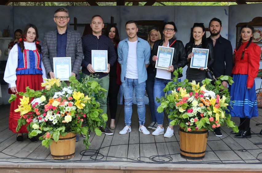 Obecni na Świętokrzyskim Festiwalu Smaków laureaci z Kielc.