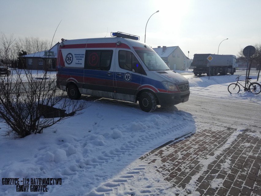Wypadek w Gorzycach. Zderzenie dwóch ciężarówek i auta osobowego (ZDJĘCIA)