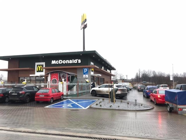 Od 30 grudnia, restaurację McDonald's odwiedziło już ponad 10 tysięcy klientów.