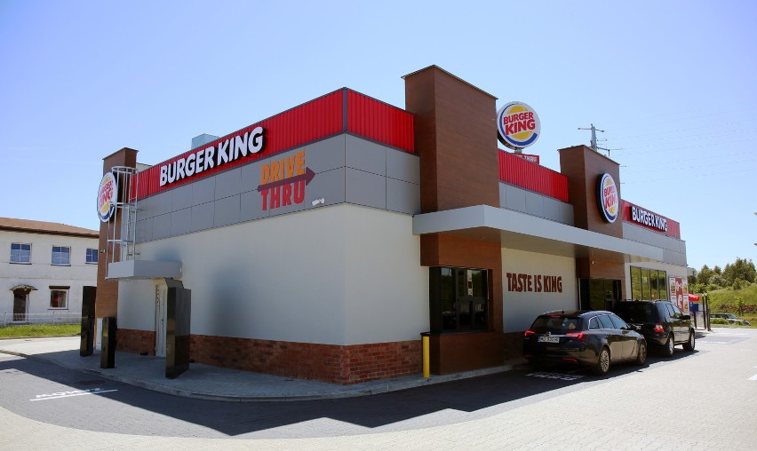 Marka Burger King powstała w 1954 roku. Jest drugą co...