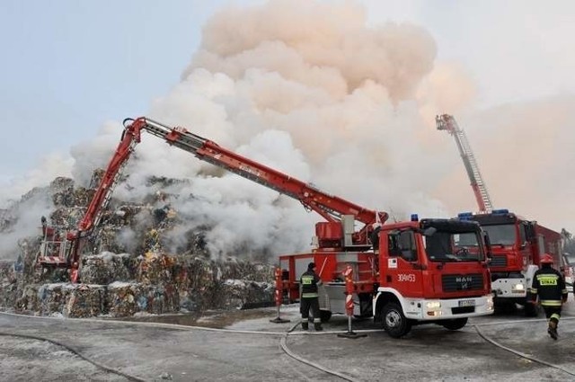 Pożar sortowni odpadów w Studziankach