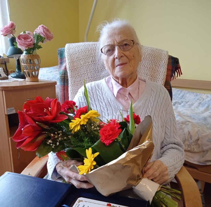 Bohaterka z Rumi skończyła 101 lat! Aleksandra Sychowska to jedna z ostatnich żyjących uczestniczek Powstania Warszawskiego! | ZDJĘCIA