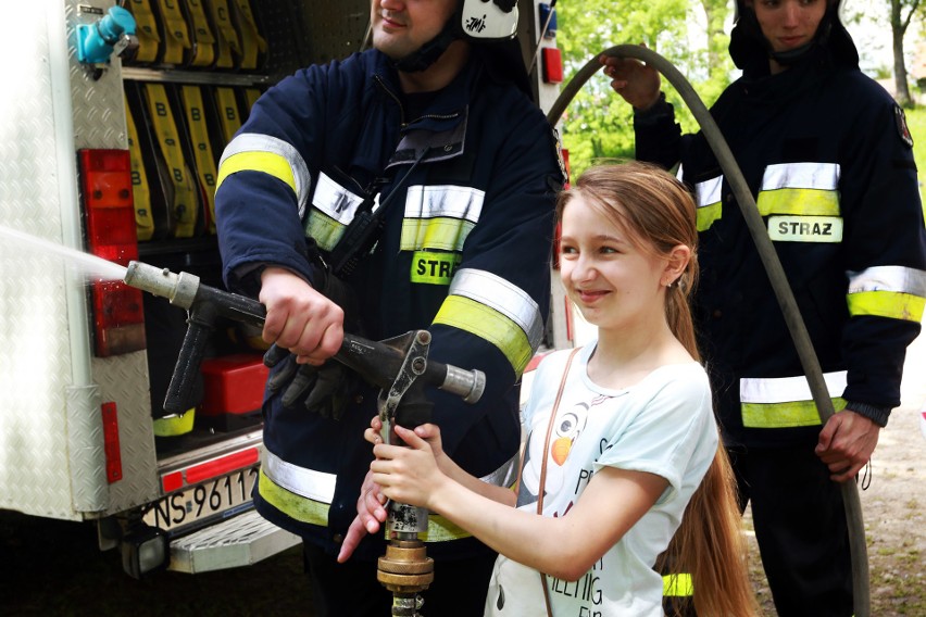 Dzień Dziecka na Falkowej. Najmłodsi wygrali z parlamentarzystami! [ZDJĘCIA]