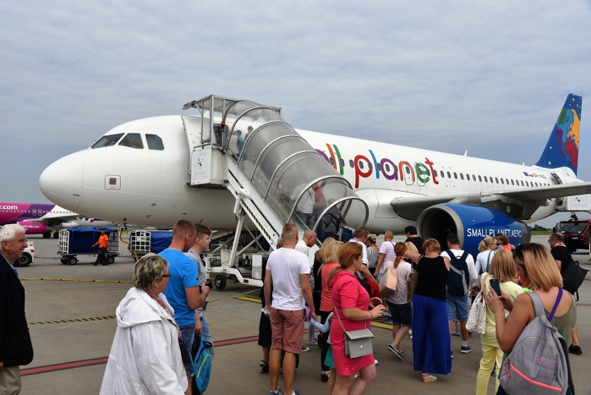 Lotnisko Lublin. Odleciał pierwszy w tym sezonie samolot do Bułgarii (ZDJĘCIA)