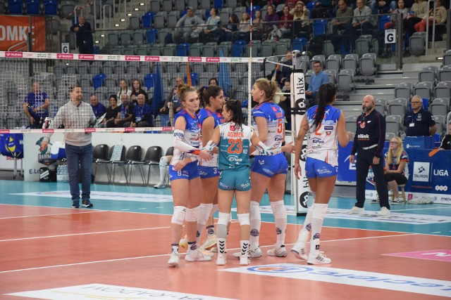 Moya Lotnisko Radomka Radom wygrała z #VolleyWrocław 3:0 w 4. kolejce Tauron Ligi kobiet.