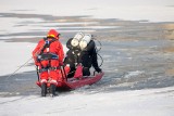 Kraków. Człowiek wpadł pod lód. Po długiej reanimacji zmarł