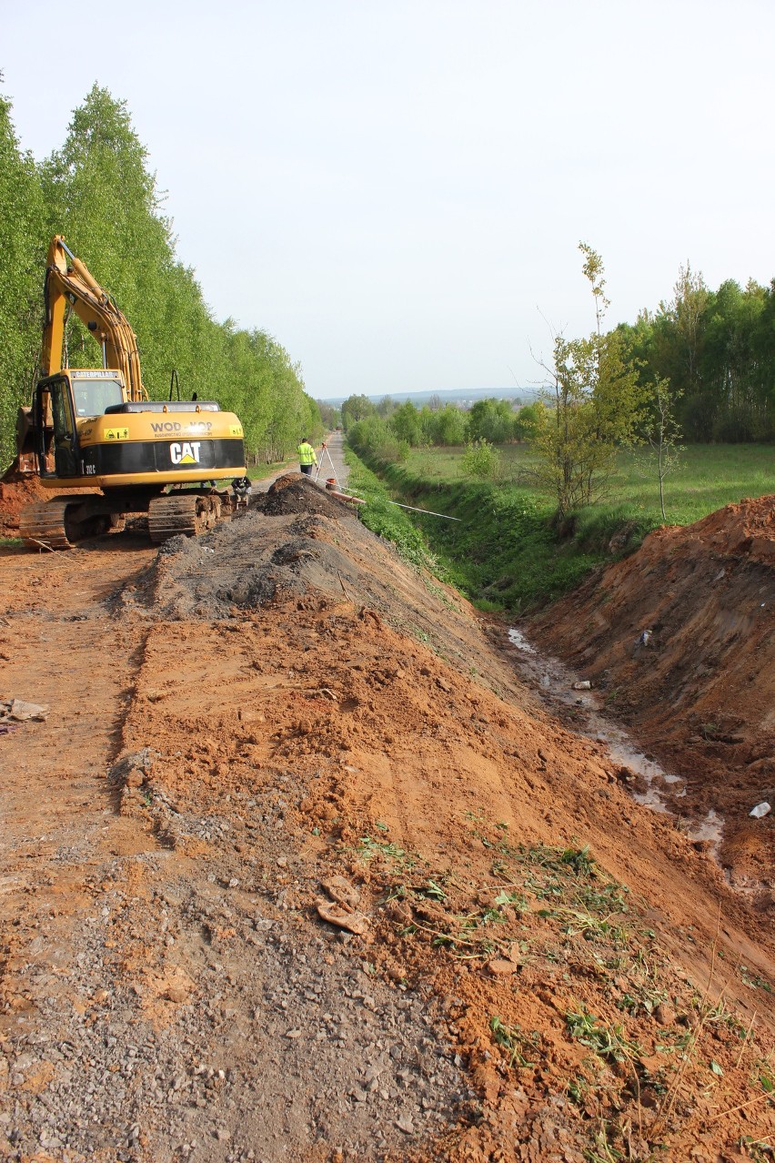 Budowa kanalizacji za ponad 3 miliony złotych w gminie Mniów
