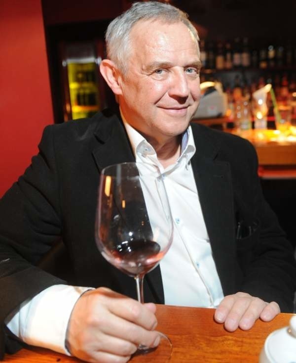 Marek Kondrat, aktor i miłośnik dobrego wina.