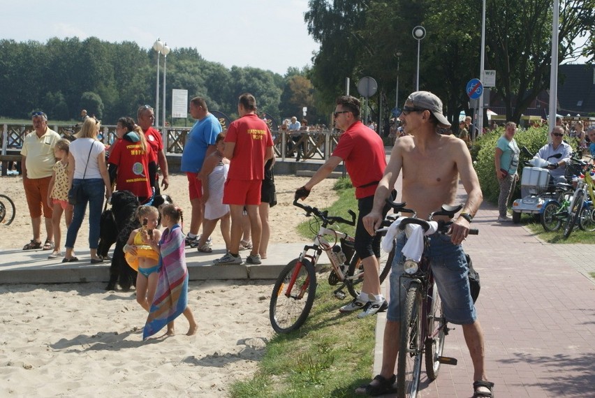 W sobotę nie brakowało chętnych do plażowania nad Pogorią...