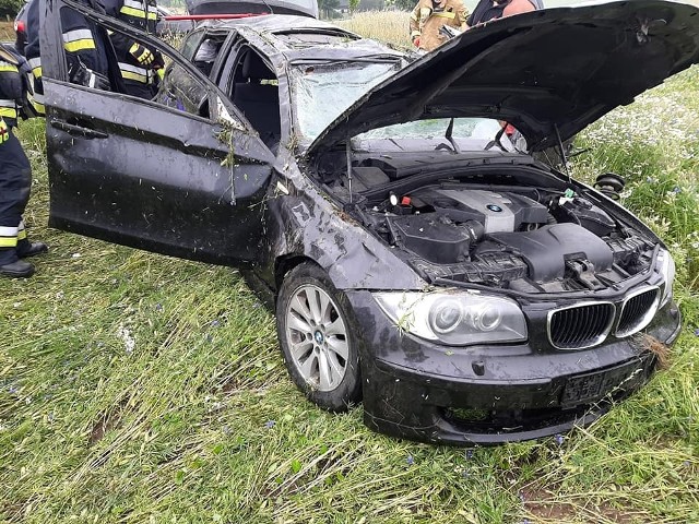 Dzisiaj (3.07.2021) doszło do wypadku drogowego na drodze krajowej nr 22, na odcinku Barkowo-Uniechów.